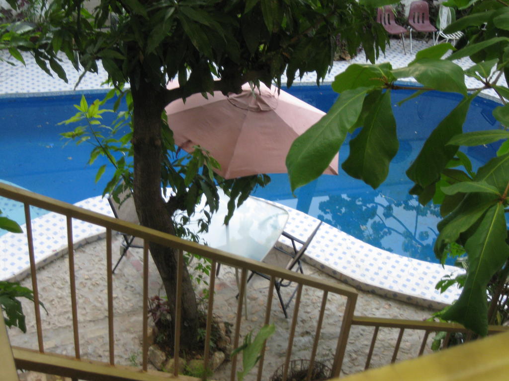 Pacot Breeze Hotel Musseau Exterior photo